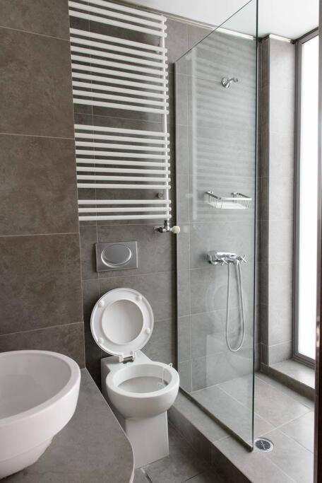 City Lux2Modern Apartment Next To Kerameikos Metro Atene Esterno foto
